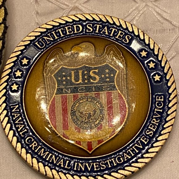 Bundle of Collectible & Official NCIS Patch & Coin - Picture 5 of 14